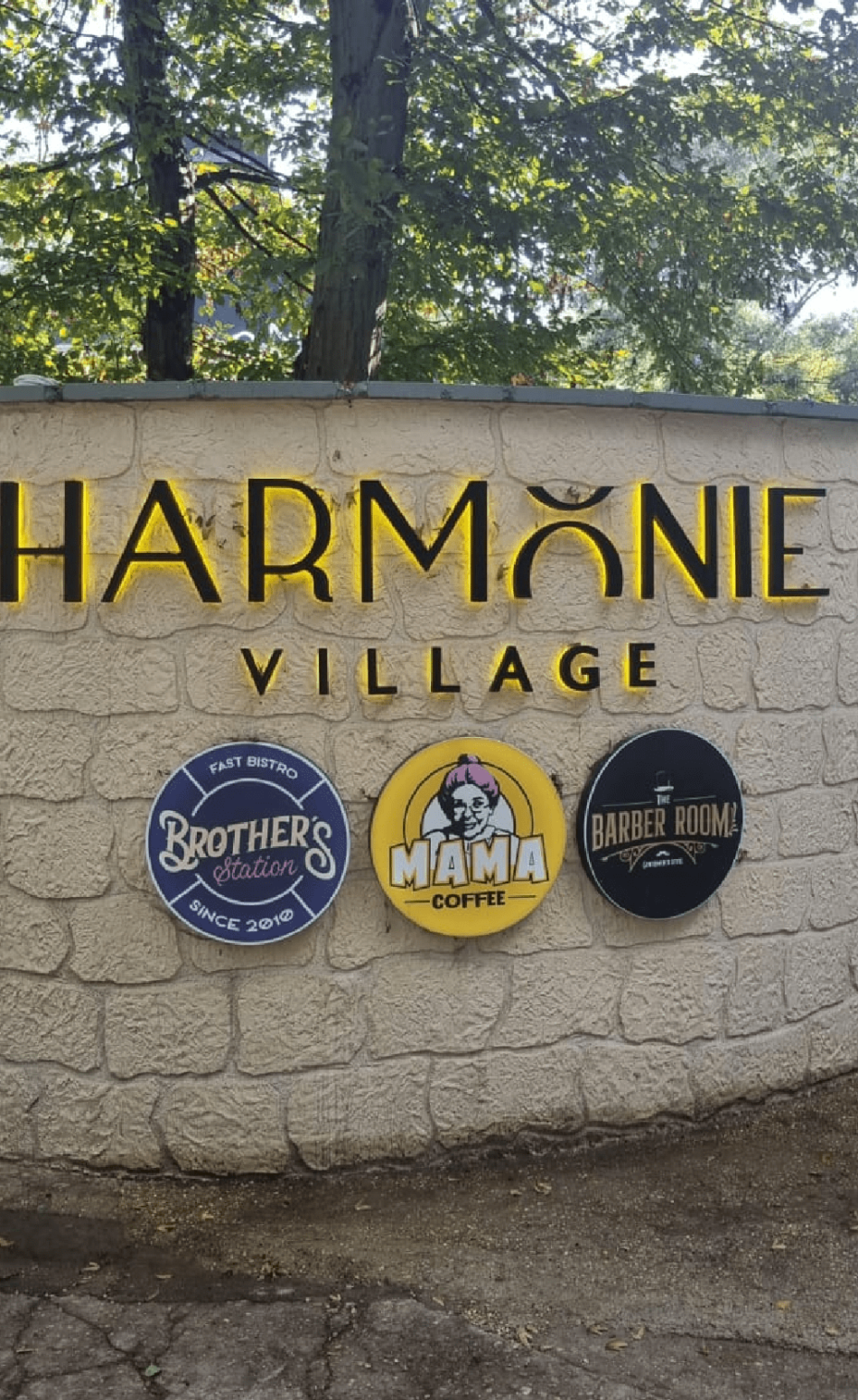 Enseigne lumineuse en lettres boitiers 